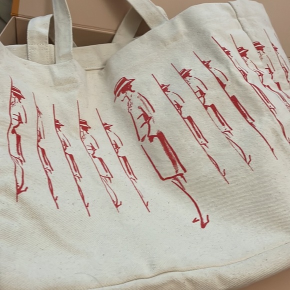 Sale‼️‼️‼️CHANEL NOVELTY Mademoiselle Prive Tokyo Tote👜LTD edition - Picture 13 of 13